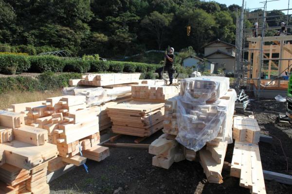 木造住宅の建前風景
