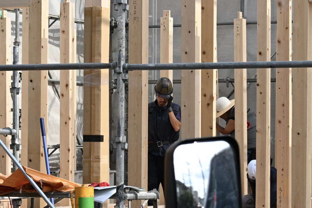 名古屋市千種区の家の建前と大工
