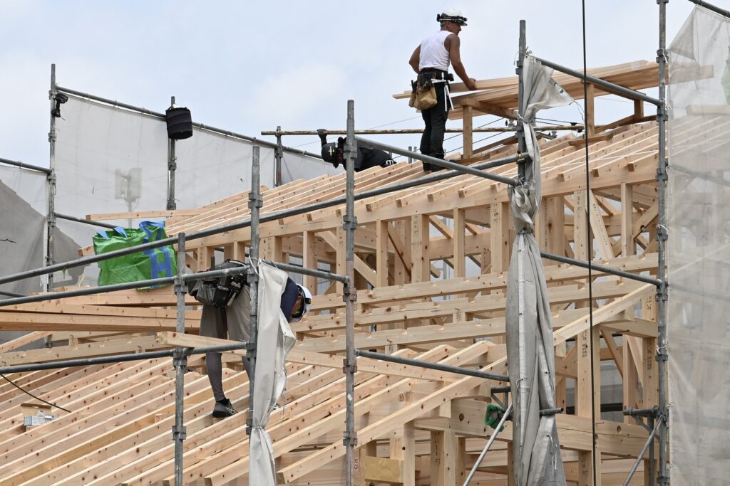 名古屋市千種区の家の建前と大工